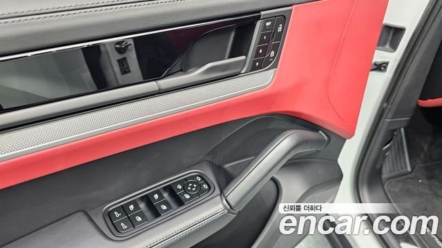 Porsche Cayenne 2025 — photo 29