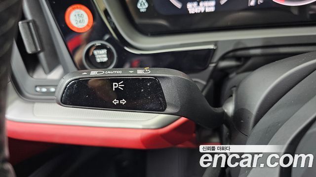 Porsche Cayenne 2025 — photo 36
