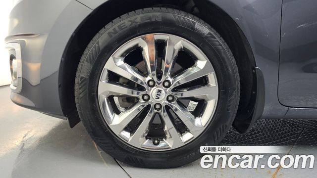 Kia Canival 2016 — photo 5