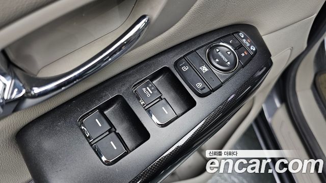 Kia Canival 2016 — photo 13
