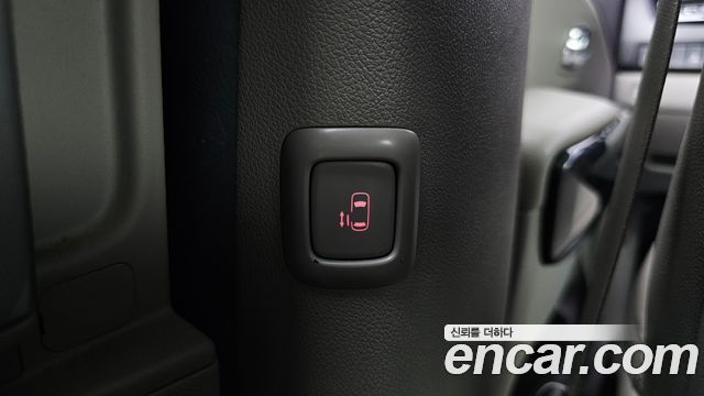 Kia Canival 2016 — photo 18