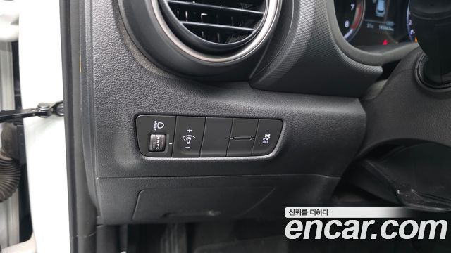 Hyundai Kona 2018 — photo 28