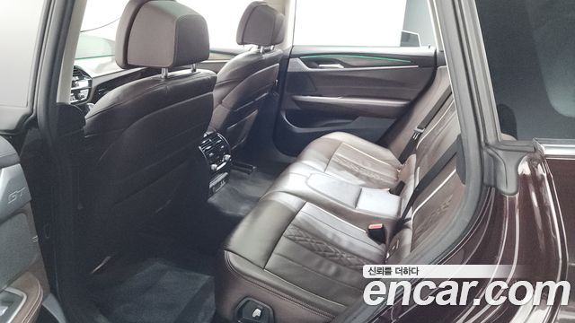 BMW Gran Turismo 2020 — photo 17