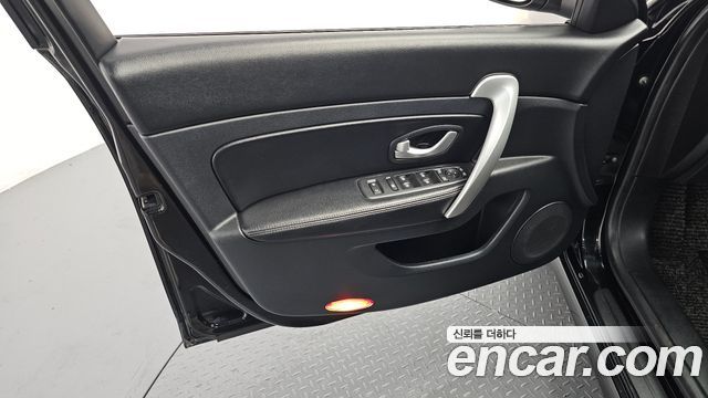 Renault Korea SM5  2016 — photo 14