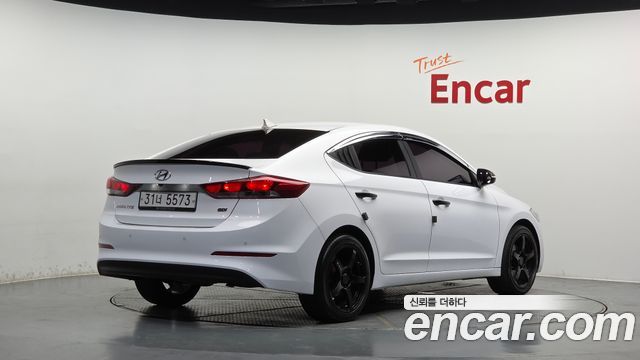Hyundai AVANTE 2017 — photo 2