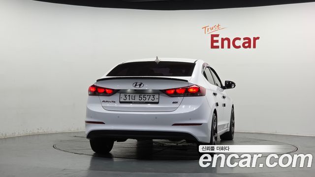 Hyundai AVANTE 2017 — photo 4