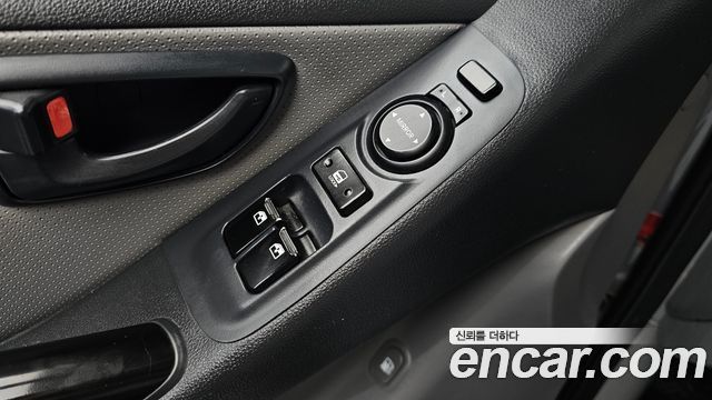 Hyundai Starex 2017 — photo 27
