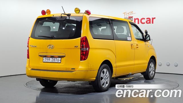 Hyundai Starex 2016 — photo 2