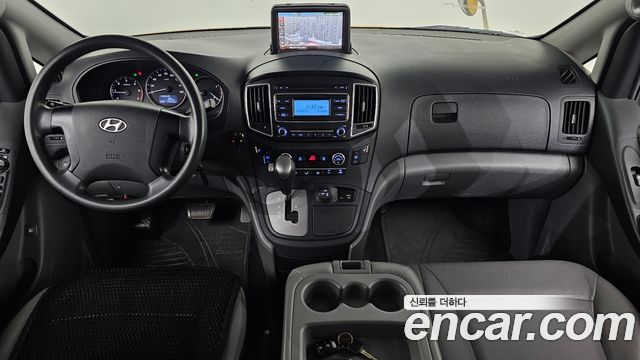Hyundai Starex 2016 — photo 10