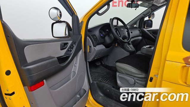 Hyundai Starex 2016 — photo 13