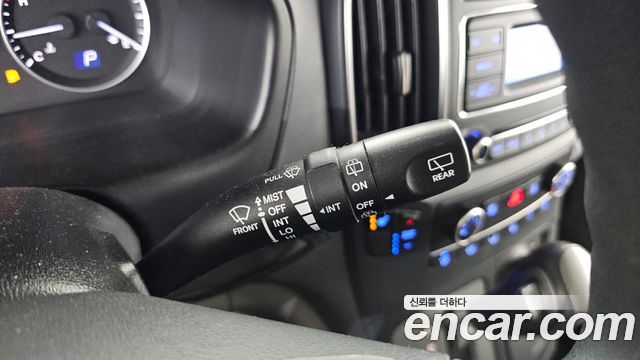Hyundai Starex 2016 — photo 28