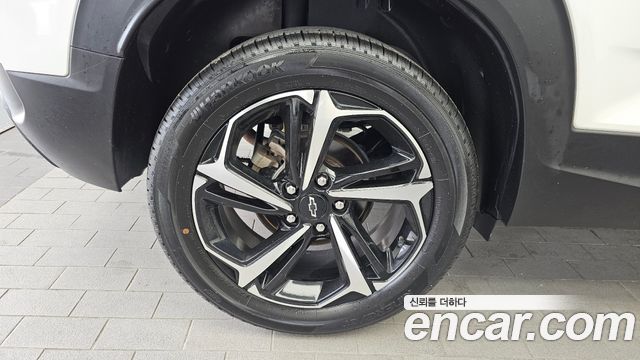 Chevrolet Korea Trailblazer 2022 — photo 5