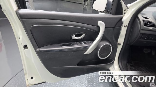 Renault Korea SM3 2012 — photo 14