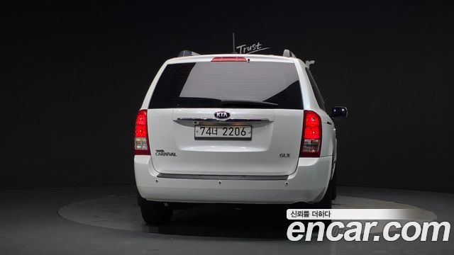 Kia Canival 2013 — photo 4