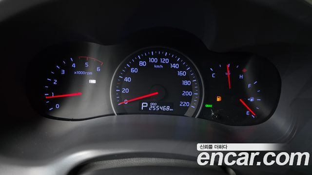 Kia Canival 2013 — photo 8