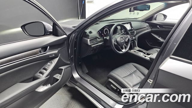 Honda Accord 2020 — photo 13