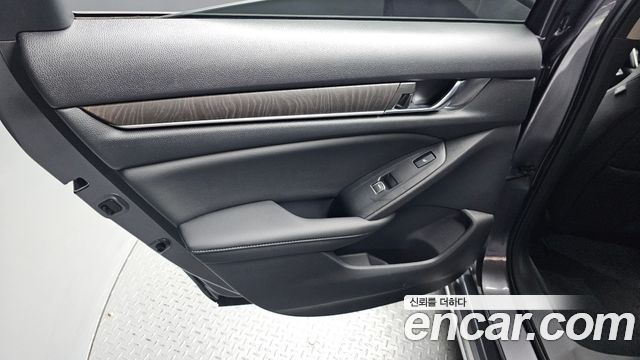 Honda Accord 2020 — photo 15