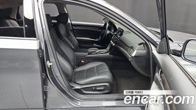 Honda Accord 2020 — photo 16