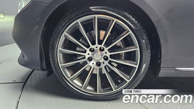 Mercedes-Benz E-Class 2017 — photo 5