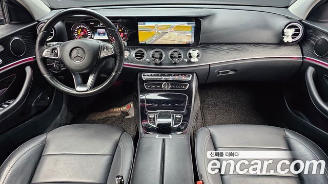 Mercedes-Benz E-Class 2017 — photo 7