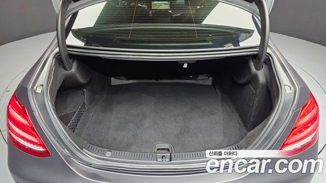 Mercedes-Benz E-Class 2017 — photo 20
