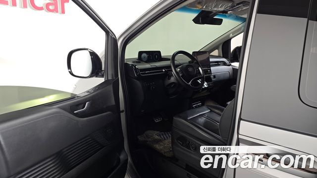 Hyundai Staria 2023 — photo 10