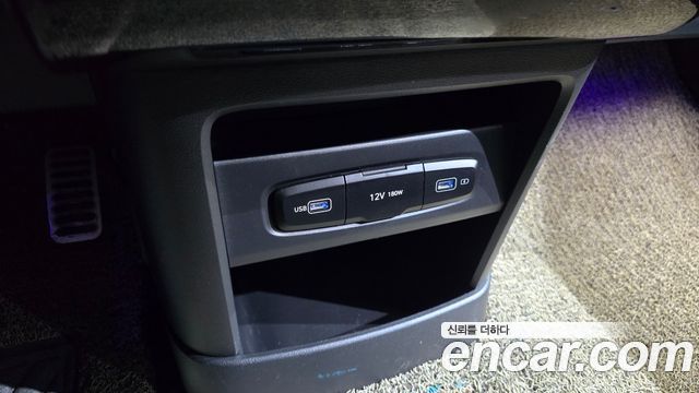 Hyundai Staria 2023 — photo 12