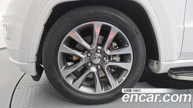 Jeep Cherokee 2018 — photo 5