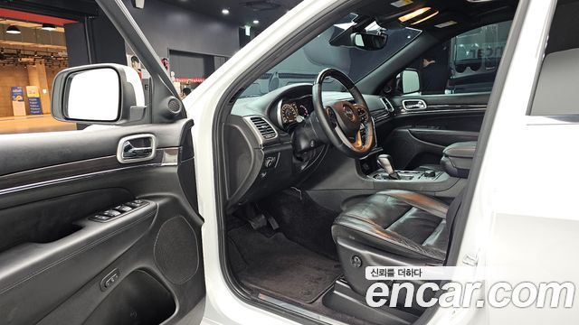 Jeep Cherokee 2018 — photo 10