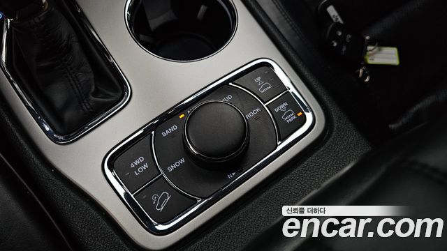 Jeep Cherokee 2018 — photo 19