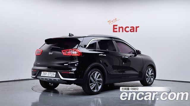 Kia Niro 2017 — photo 2