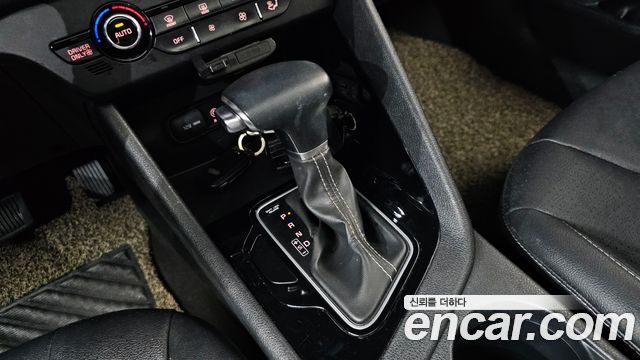 Kia Niro 2017 — photo 12