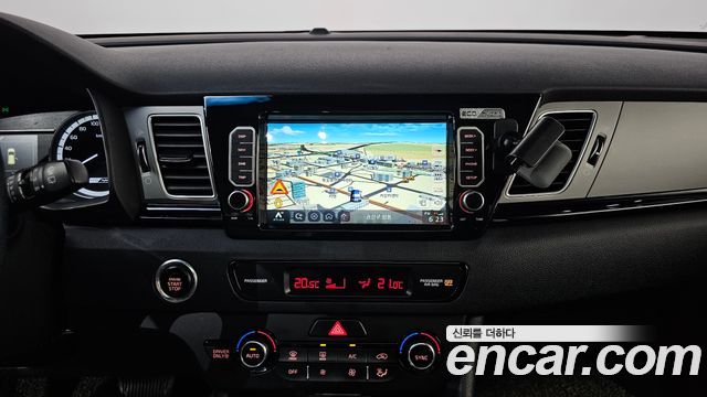 Kia Niro 2017 — photo 19