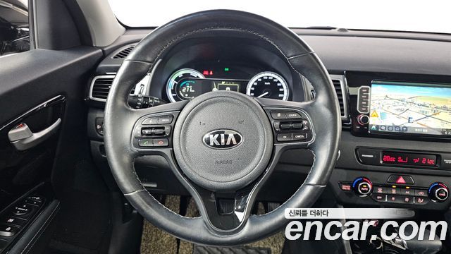 Kia Niro 2017 — photo 20