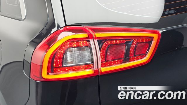Kia Niro 2017 — photo 9
