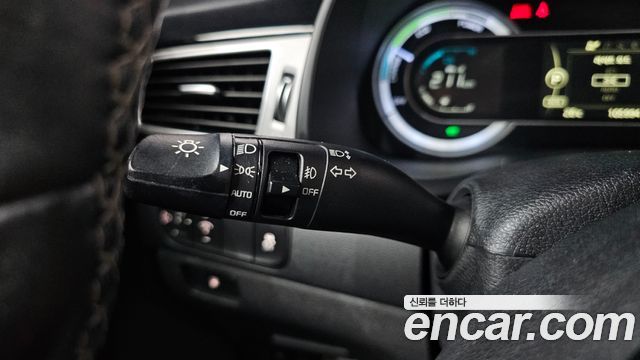 Kia Niro 2017 — photo 32