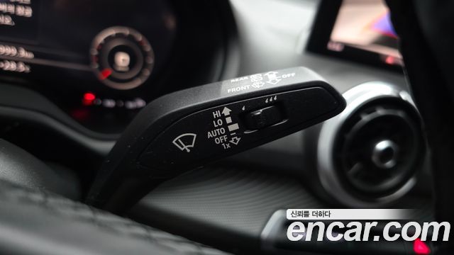 Audi Q2 2023 — photo 24