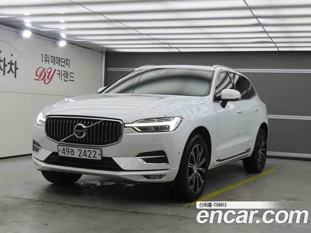 Volvo XC60 2018 — photo 1