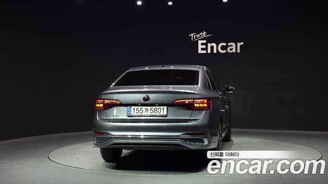 Volkswagen Jetta 2024 — photo 4