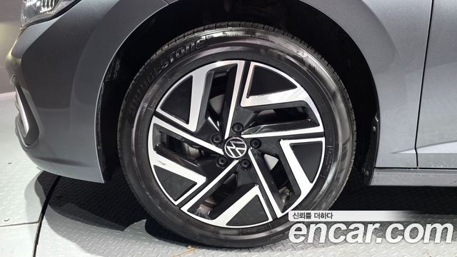 Volkswagen Jetta 2024 — photo 5