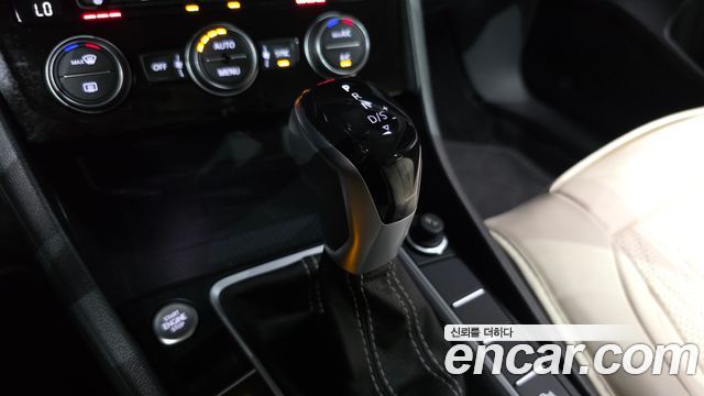 Volkswagen Jetta 2024 — photo 12