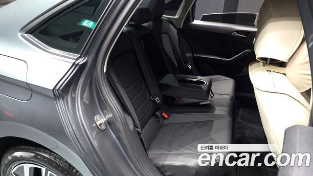 Volkswagen Jetta 2024 — photo 17
