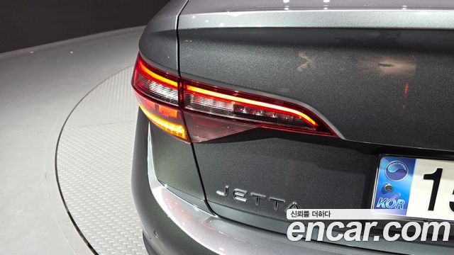 Volkswagen Jetta 2024 — photo 9