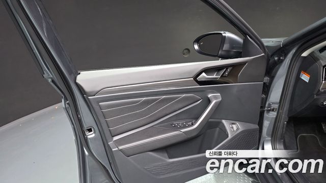 Volkswagen Jetta 2024 — photo 14