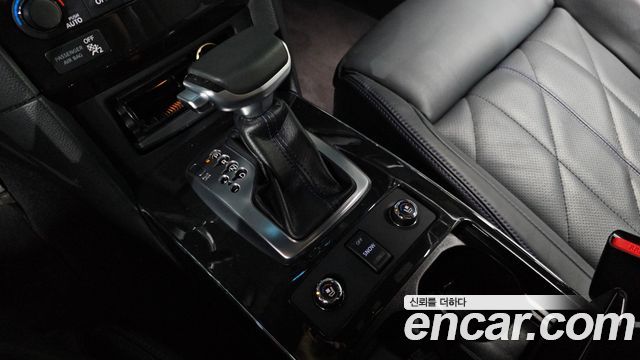 Infiniti QX70 2017 — photo 12