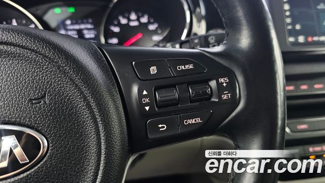 Kia Canival 2017 — photo 20