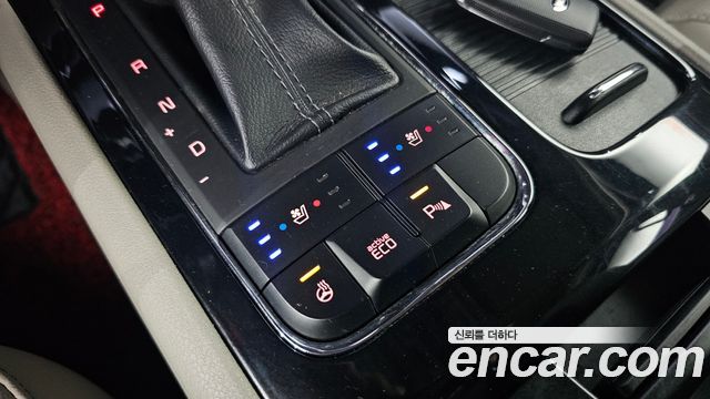 Kia Canival 2017 — photo 23