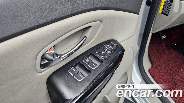 Kia Canival 2017 — photo 26