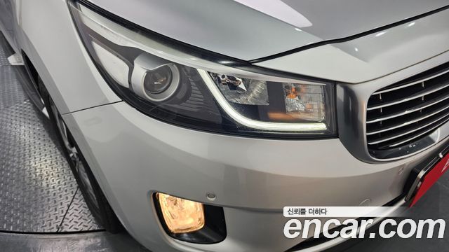 Kia Canival 2017 — photo 8
