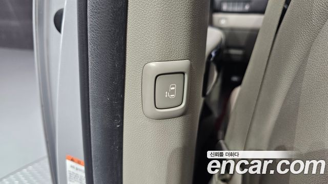 Kia Canival 2017 — photo 28